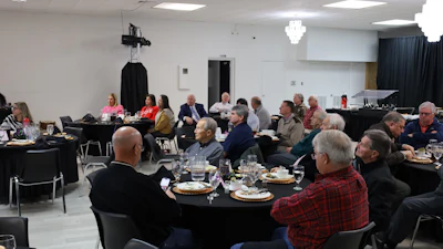 GH Region3 Thib Rotaty Lunch Crowd Listening6